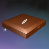 2014年4月：定制 三星華南公司 定制純銀鑲玉紀(jì)念獎牌